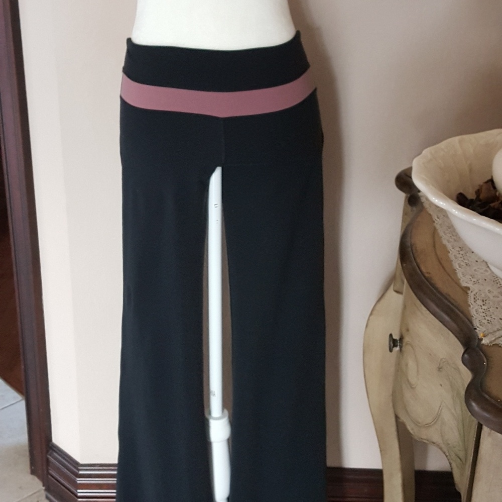 Lululemon Pants Leggings.  Size 6